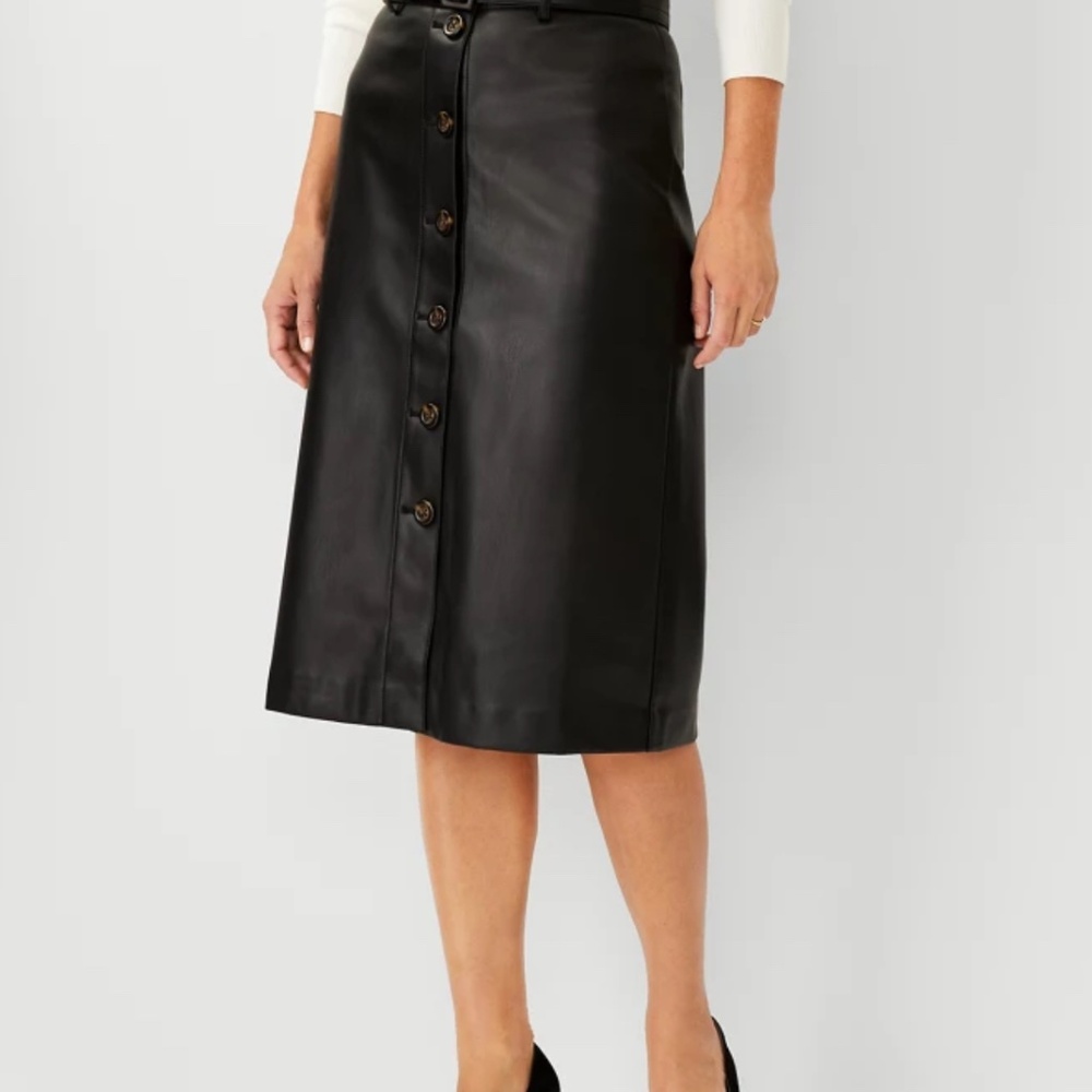 Ann Taylor Vegan Leather Skirt in Black - Size 12p